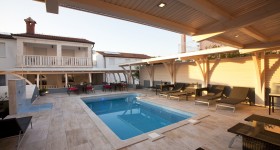 Okrug Gornji, 28.04.2012. - Villa Kruna grada, otok Ciovo