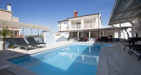 Okrug Gornji, 28.04.2012. - Villa Kruna grada, otok Ciovo